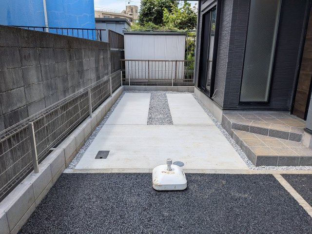 八王子市　上野町　新築一戸建て　１期の駐車場|～カースペースは1台分～