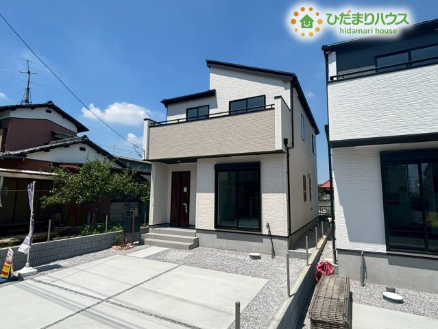 鴻巣市吹上本町　3期　新築一戸建て　グラファーレ　02　