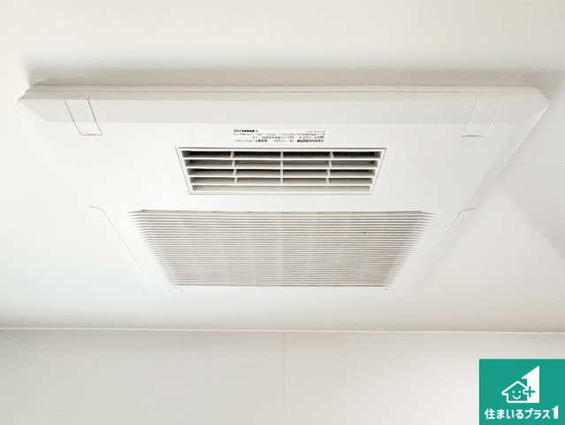 ●橿原市菖蒲町　第1期　新築一戸建ての冷暖房・空調設備|四季を通して快適なバスライフをお手伝いする浴室暖房乾燥機！浴室の乾燥・暖房・涼風・換気はもちろん、２４時間換気にも対応！