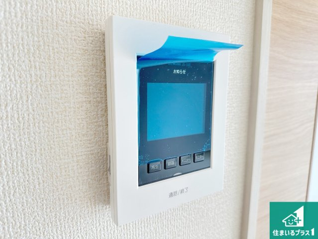 北葛城郡広陵町萱野　第3期　新築一戸建ての防犯設備|カラーモニターインターホン！声だけでなく来訪者の姿や顔がモニターで確認できるので、小さなお子様がいらっしゃるご家庭でも安心できます！