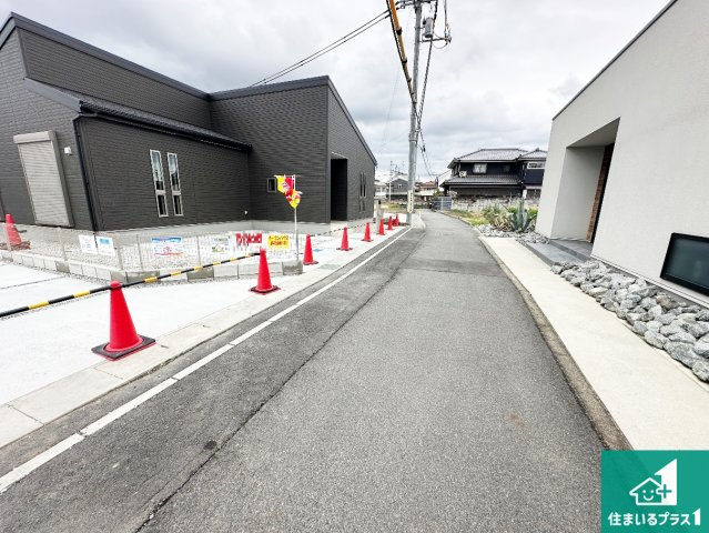 北葛城郡広陵町萱野　第3期　新築一戸建ての前面道路含む現地写真|車通りの少ない前面道路！お子様がいらっしゃるご家族でも安心！