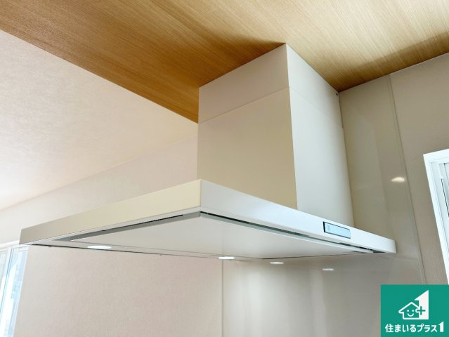 堺市東区南野田　全4邸の設備|汚れにくいスロットフィルタでお手入れラクラク！ＬＥＤ照明付き！