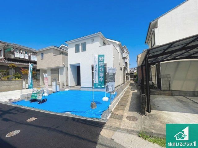 ★1(土)2(日)現地見学可能！★宇治市伊勢田町毛語　ラスト1邸の駐車場|並列２台駐車可能！ゆとりの駐車スペースで車庫入れもスムーズ！