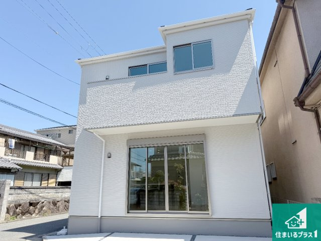 5(土)6(日)現地説明会！◆八尾市沼　限定1邸の外観|安心の10年保証！外観を美しく保ち、雨水で汚れを落とします！気になることがありましたら、お気軽にお問い合わせください！