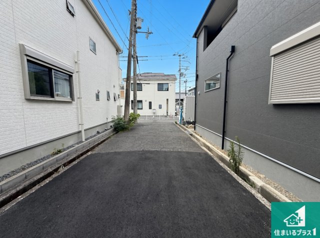 岸和田市加守町　第2期　新築一戸建ての前面道路含む現地写真|周辺は落ち着いた街並みの住宅地！子育てがしやすい住環境です！まだ未完成ですが、現地でしかわからない事もございます。是非一度ご覧ください。