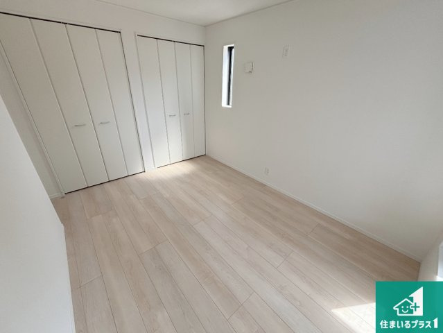岸和田市門前町　第2期　新築一戸建ての洋室|シンプルな洋室は、自分好みのインテリアが楽しめます♪ご家族とインテリアや家具を選びに行くのは新築購入時の醍醐味の一つです。ぜひお楽しみください♪