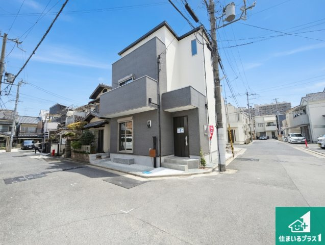 5(土)6(日)現地説明会！◆八尾市永畑町　限定1邸の前面道路含む現地写真|周辺は閑静な住宅街！前面道路広々で車の出し入れも便利です。駐車が苦手な方でも安心して車庫入れできます！