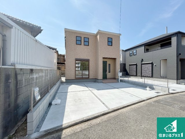 1(土)2(日)現地見学可能！◆岸和田市春木泉町　ラスト1邸の外観|安心の10年保証！外観を美しく保ち、雨水で汚れを落とします！気になることがありましたら、お気軽にお問い合わせください！