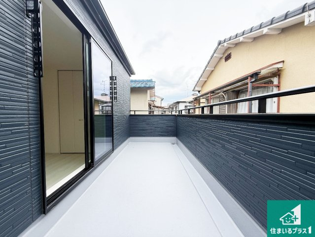 ★1(土)2(日)現地見学可能！★城陽市寺田水度坂　限定1邸のバルコニー|日当たりのよいバルコニー！お部屋が開放的に！