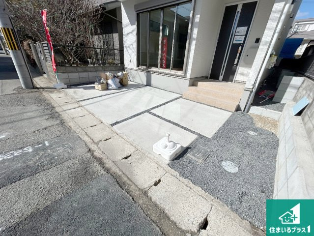 ★現地見学可能！★京都市伏見区醍醐新開　第1期　新築一戸建ての駐車場|駐車スペース！散水栓があるので、こまめに愛車を洗えます！
