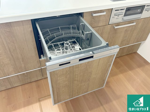 ★現地見学可能！★京都市伏見区醍醐新開　第1期　新築一戸建ての設備|食事後の一仕事、食器洗いをボタン一つでお任せできちゃいます！場所を取らないビルトイン式なので、お料理スペースもしっかり確保！