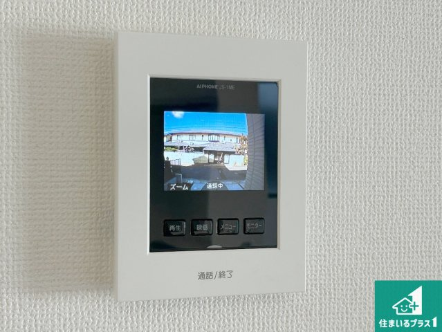 ★29(土)30(日)現地見学可能！★京都市伏見区醍醐新開　全2邸の防犯設備|カラーモニターインターホン！声だけでなく来訪者の姿や顔がモニターで確認できるので、小さなお子様がいらっしゃるご家庭でも安心できます！
