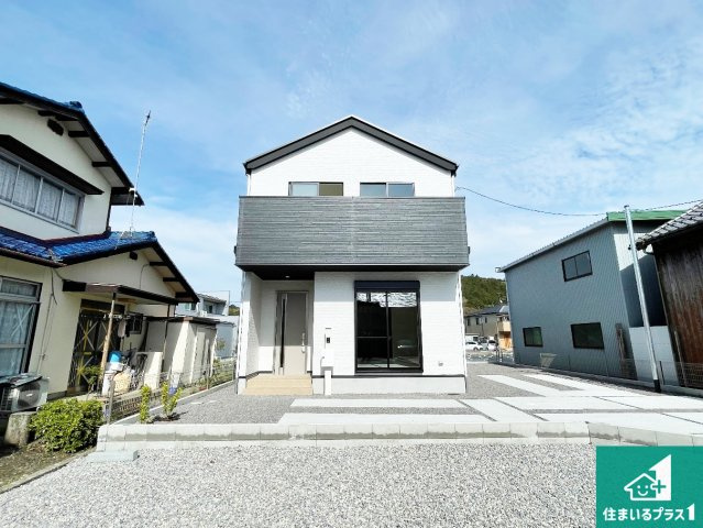 ★29(土)30(日)現地見学可能！★近江八幡市安土町下豊浦　全1邸の外観|安心の10年保証！外観を美しく保ち、雨水で汚れを落とします！気になることがありましたら、お気軽にお問い合わせください！