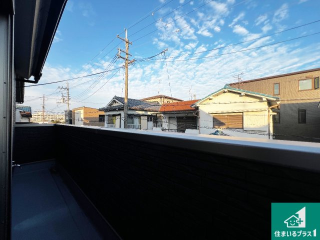 1(土)2(日)現地説明会！◆八尾市東町　未入居　限定1邸のバルコニー|日当たりのよいバルコニー！お部屋が開放的に！
