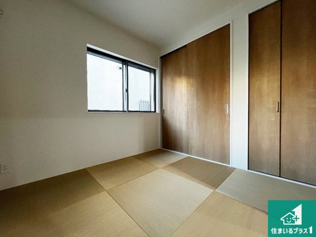 29(土)30(日)現地説明会！◆八尾市東町　未入居　限定1邸の和室|一室あると便利な和室は客間としてだけでなく、小さなお子様のプレイルームや食後のくつろぎスペースとしてもご利用いただけます。収納もついていますので大活躍間違いなし！