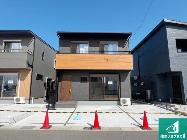 1(土)2(日)現地説明会！◆泉佐野市下瓦屋　未入居　全2邸の外観|お客様に長く安心して住んでいだだける事にこだわった家づくり！住んでからのアフターサービスにもしっかりと取り組んでいます！