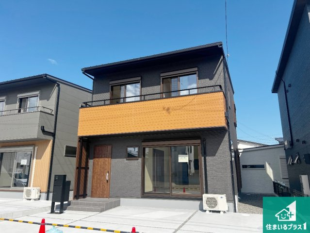 1(土)2(日)現地説明会！◆泉佐野市下瓦屋　未入居　全2邸の外観|お客様に長く安心して住んでいだだける事にこだわった家づくり！住んでからのアフターサービスにもしっかりと取り組んでいます！