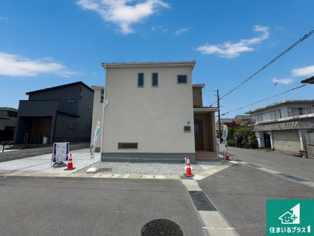 ●御所市南十三　第3期　新築一戸建ての外観|安心の10年保証！外観を美しく保ち、雨水で汚れを落とします！気になることがありましたら、お気軽にお問い合わせください！