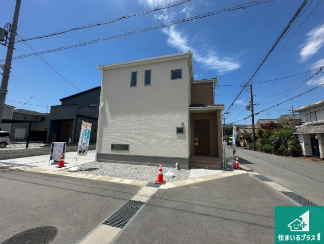 ●御所市南十三　第3期　新築一戸建ての外観|お客様に長く安心して住んでいだだける事にこだわった家づくり！住んでからのアフターサービスにもしっかりと取り組んでいます！