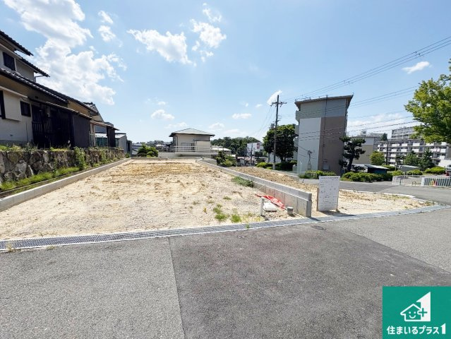 枚方市香里ケ丘　第3期　売土地の外観|周辺は落ち着いた街並みの住宅地！子育てがしやすい住環境です！現地でしかわからない事もございます。是非一度ご覧ください。