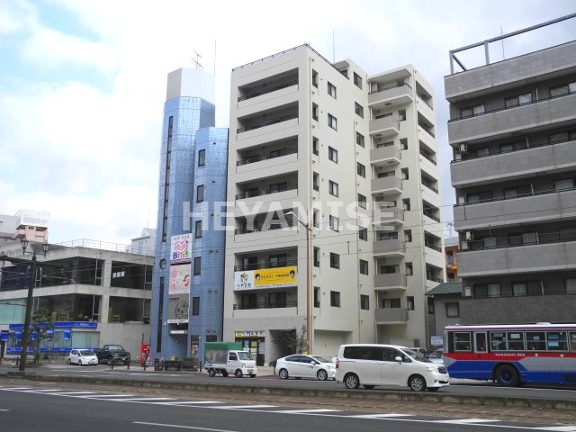 modern palazzo浦上駅前の外観