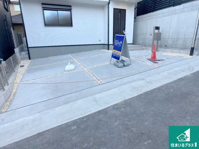 11(土)12(日)現地説明会　神戸市垂水区仲田　ラスト1邸の駐車場|２台分の駐車スペース有り！急な来客でも安心です！
