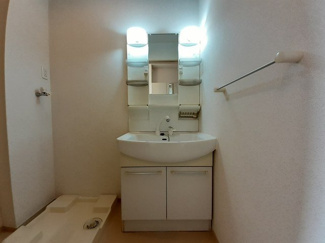 【洗面所】 | シルナージュ | 洗面所です