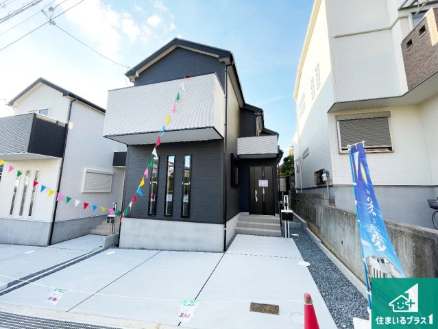 9日(土)10日(日)現地見学可能！　高槻市安岡寺町　全2邸の外観|安心の10年保証！外観を美しく保ち、雨水で汚れを落とします！気になることがありましたら、お気軽にお問い合わせください！