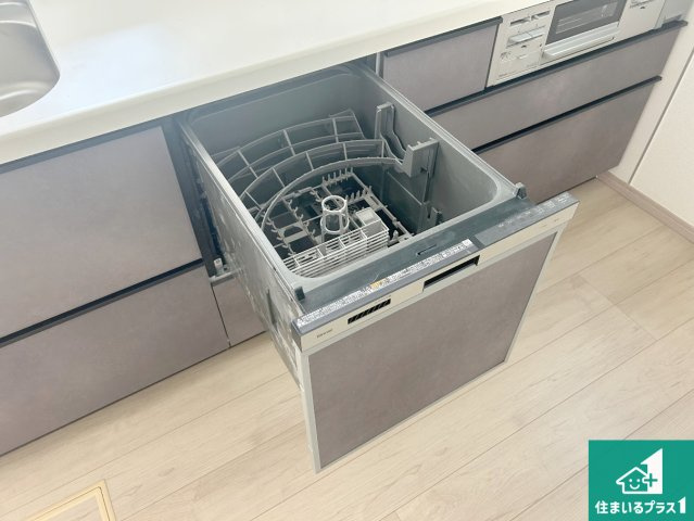 ★16(土)17(日)現地見学可能！★神戸市北区緑町　全2邸の設備|食事後の一仕事、食器洗いをボタン一つでお任せできちゃいます！場所を取らないビルトイン式なので、お料理スペースもしっかり確保！