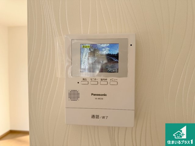 29日(土)30日(日)現地ご見学可能！　神戸市北区緑町　新築一戸建ての防犯設備|カラーモニターインターホン！声だけでなく来訪者の姿や顔がモニターで確認できるので、小さなお子様がいらっしゃるご家庭でも安心できます！