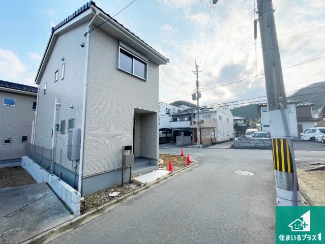 ★10(月)～16(日)現地見学可能！★京都市北区鷹峯南鷹峯町　ラスト1邸の前面道路含む現地写真|周辺は落ち着いた街並みの住宅地！子育てがしやすい住環境です！まだ未完成ですが、現地でしかわからない事もございます。是非一度ご覧ください。