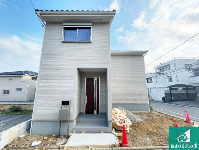 ★10(月)～16(日)現地見学可能！★京都市北区鷹峯南鷹峯町　ラスト1邸の外観|周辺は落ち着いた街並みの住宅地！子育てがしやすい住環境です！まだ未完成ですが、現地でしかわからない事もございます。是非一度ご覧ください。