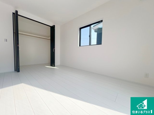 ★大津市下阪本　未入居の洋室|シンプルな洋室は、自分好みのインテリアが楽しめます♪ご家族とインテリアや家具を選びに行くのは購入時の醍醐味の一つです。ぜひお楽しみください♪