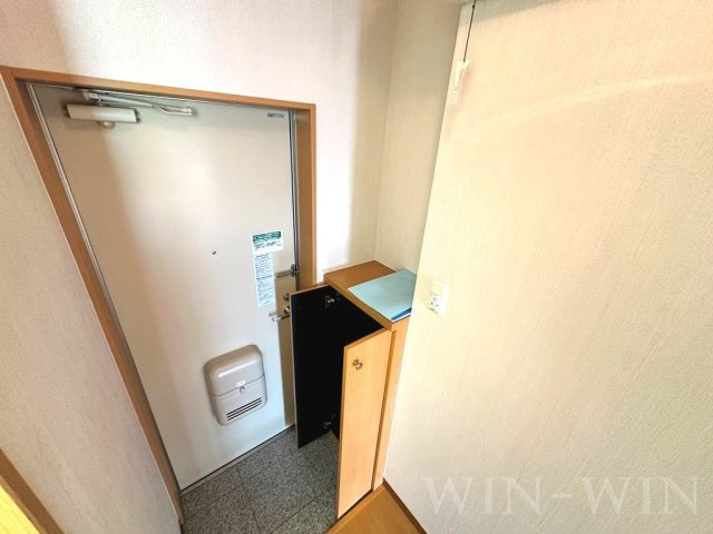 サニーヒル Bの玄関|イメージ（同施工会社同一モデルの写真です）