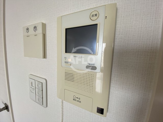 本町橋タワーのセキュリティ|本町橋タワー　TVモニター付きインターホン