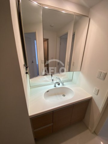 本町橋タワーの独立洗面台|本町橋タワー　洗面化粧台