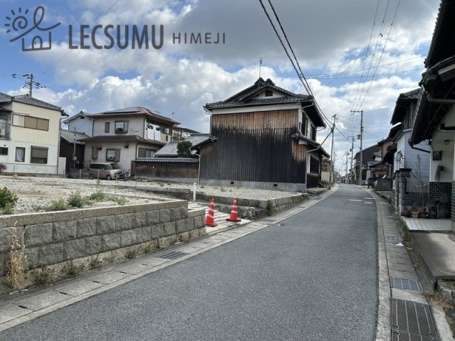姫路市網干区浜田/売土地の前面道路含む現地写真