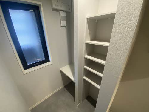 福岡市中央区平尾４丁目の賃貸マンションの収納