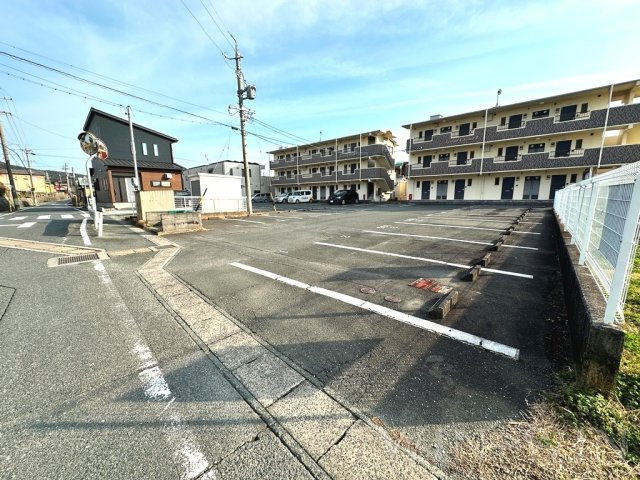 グランシャリオ Ⅱの駐車場