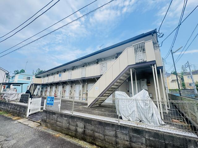 ２階建てのアパートタイプです！