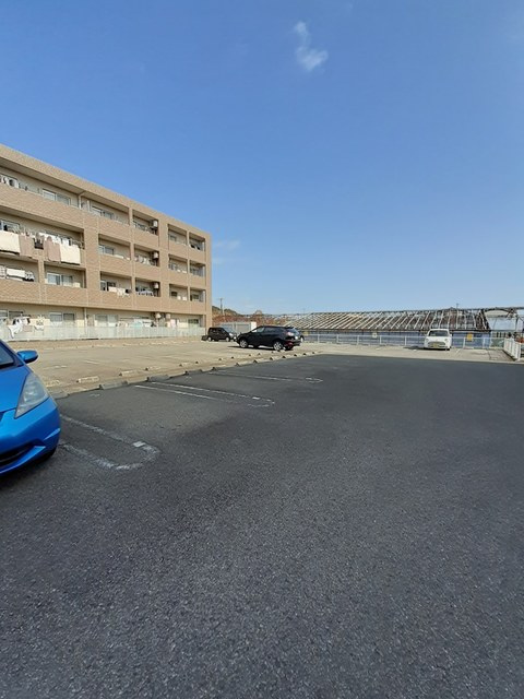 ニューカレントの駐車場|駐車場