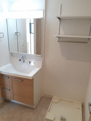 アレグリアの独立洗面台|ゆったりとスペースのある洗面所