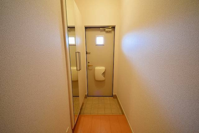 エーデル　バッハⅠの玄関|シンプルで使いやすい玄関です