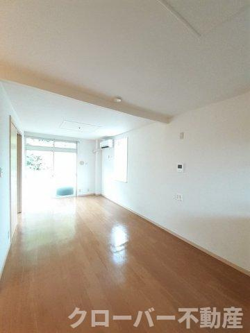 フローラ・国分寺Ｂの居間・リビング