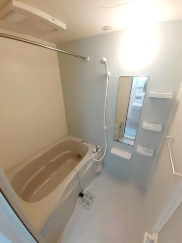 日々の疲れを癒すお風呂付です