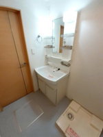 コンパクトで使いやすい洗面所