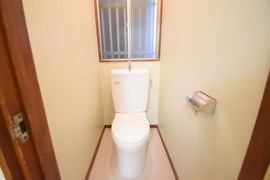 ゆったりとした空間のトイレです