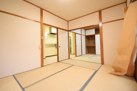 フローリングだけでなく、和室もあります