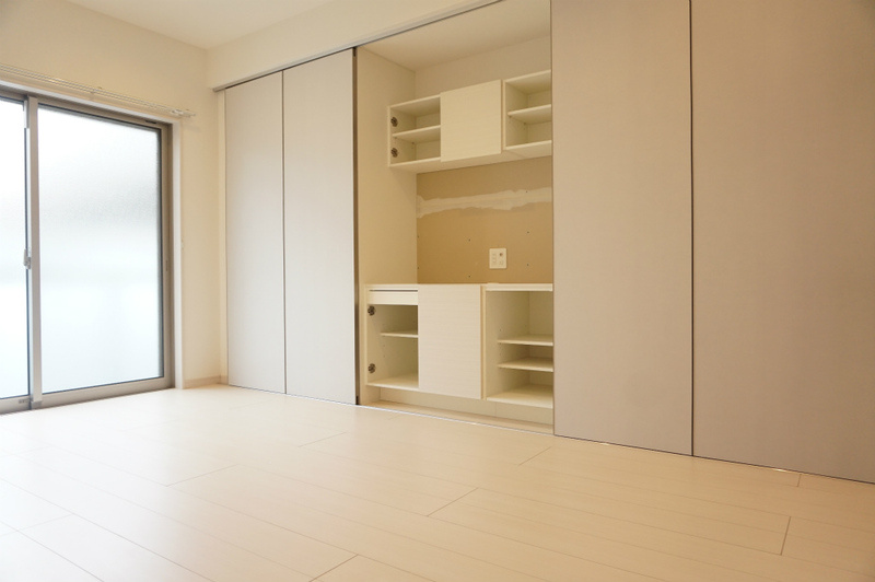 リブリ・美浜 Mの洋室