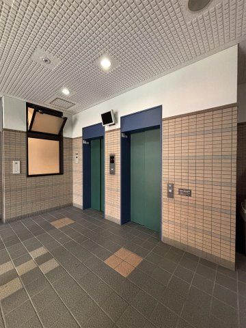 アミティエ博多駅南のロビー